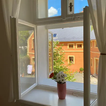 Penzion Pod Kalvarii Konukevi Úštěk
